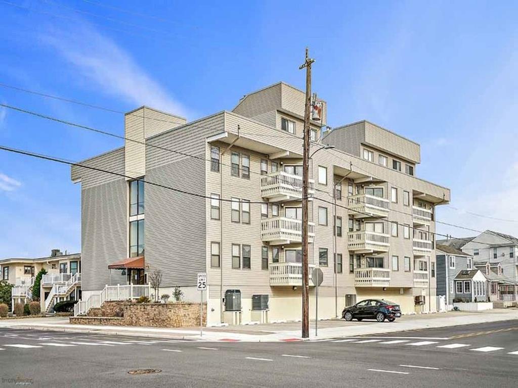 215 SURF AVENUE WIND SURFER 206 NORTH WILDWOOD SUMMER VACATION